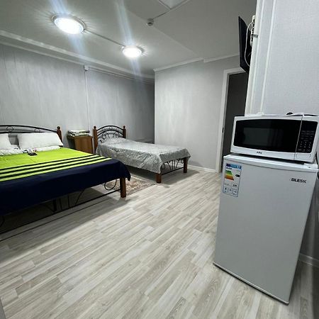 Ахметова 4 Apartment Krasnoye Pole Екстериор снимка