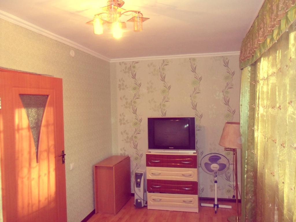 Ahmetova 10 Apartment Krasnoye Pole Екстериор снимка