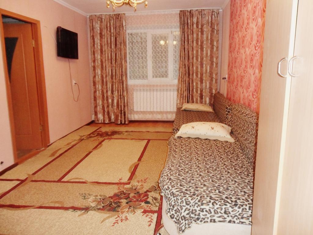 Ahmetova 10 Apartment Krasnoye Pole Екстериор снимка